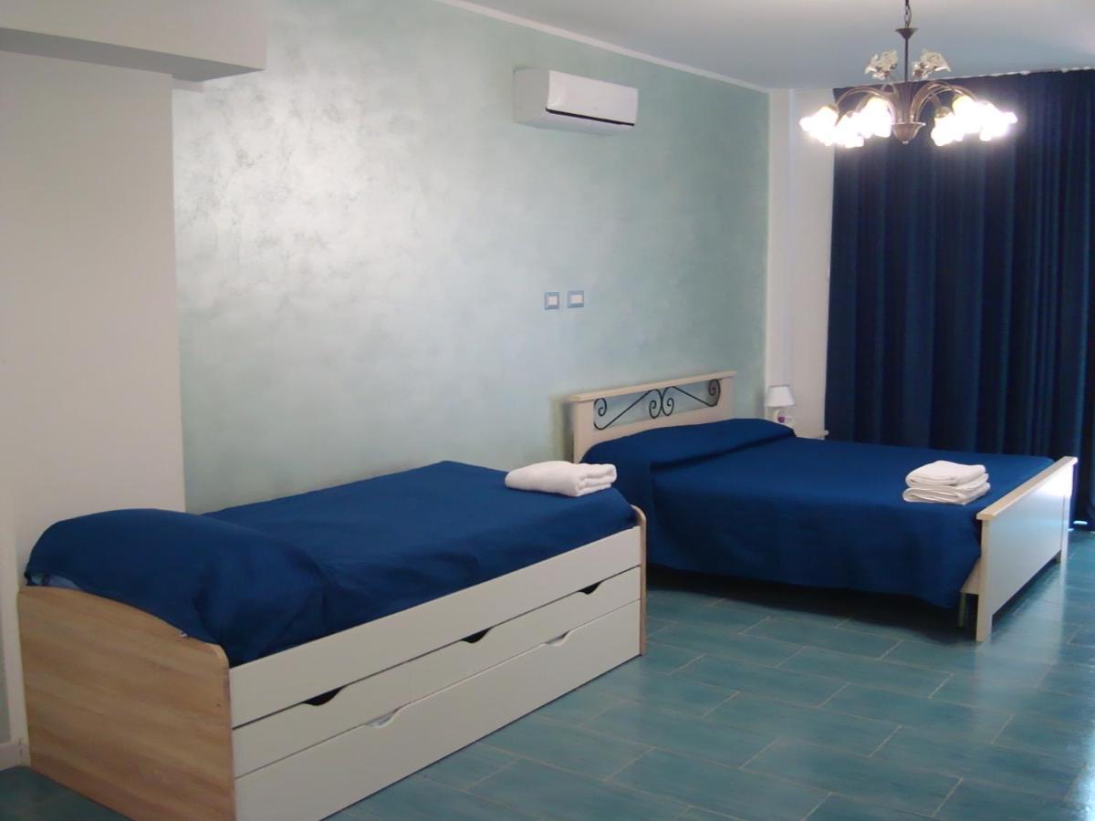 Guest House Mare E Luna Fiumefreddo Bruzio Exterior photo
