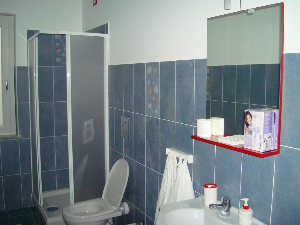 Guest House Mare E Luna Fiumefreddo Bruzio Room photo