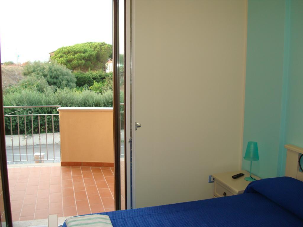 Guest House Mare E Luna Fiumefreddo Bruzio Exterior photo