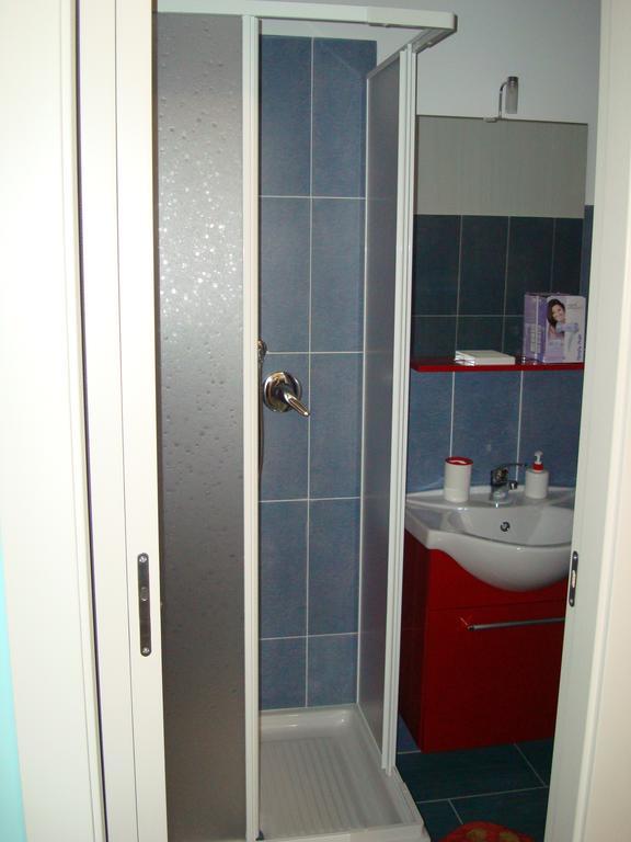 Guest House Mare E Luna Fiumefreddo Bruzio Room photo