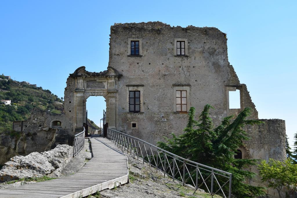 Guest House Mare E Luna Fiumefreddo Bruzio Exterior photo
