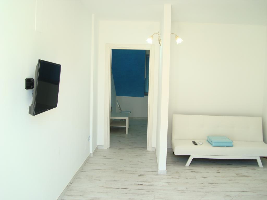 Guest House Mare E Luna Fiumefreddo Bruzio Exterior photo