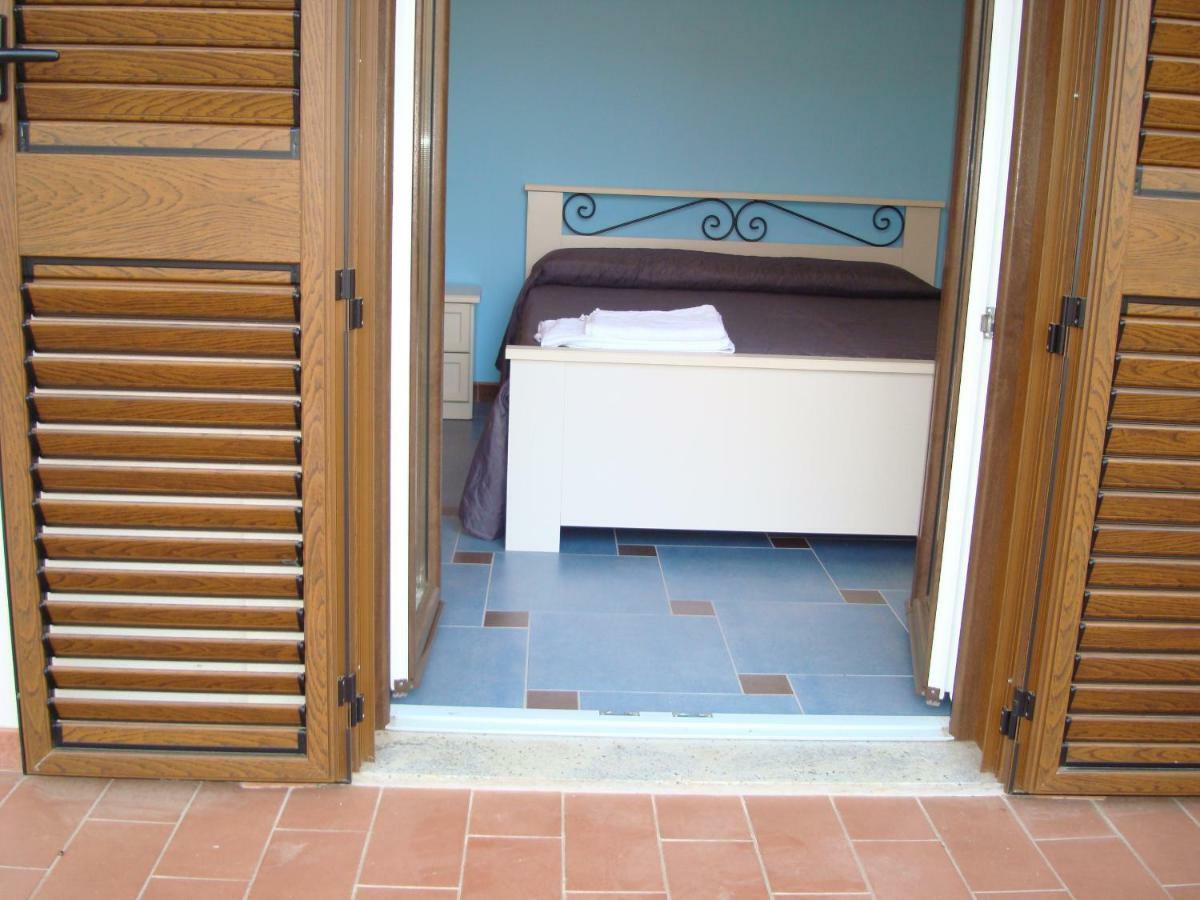Guest House Mare E Luna Fiumefreddo Bruzio Exterior photo